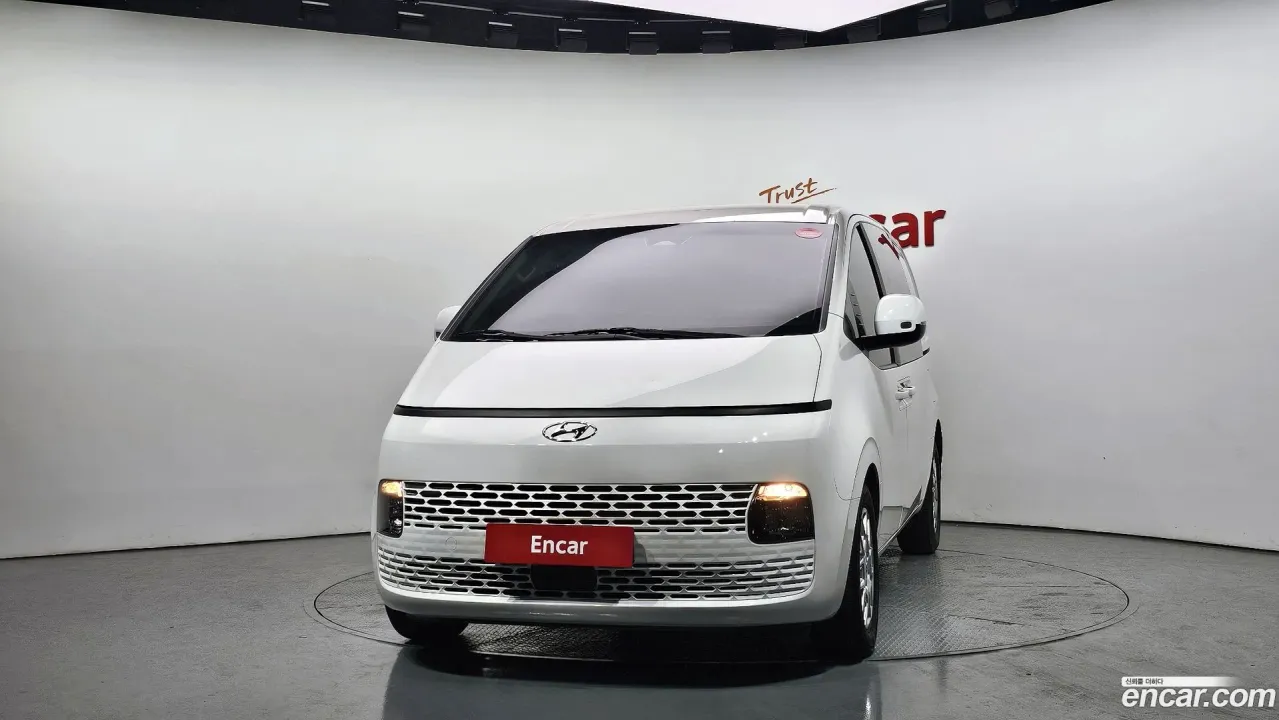 Hyundai Staria