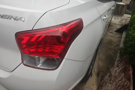 Hyundai Reina