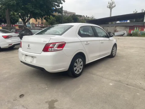 Peugeot 301