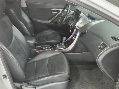 Hyundai Elantra (Avante)
