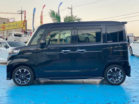 Suzuki Spacia Custom