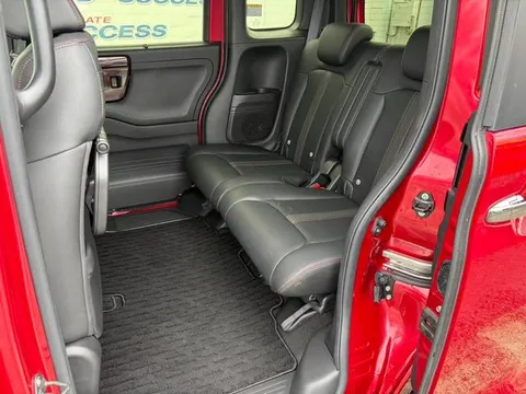 Honda N-BOX Custom