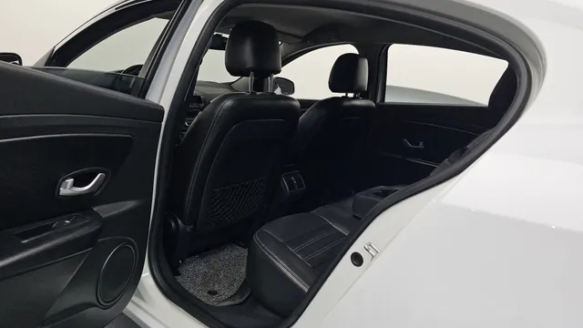 Renault SM3