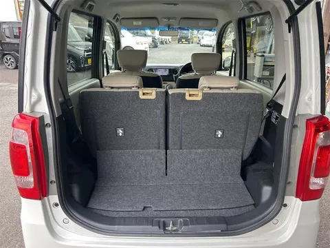 Subaru Lucra
