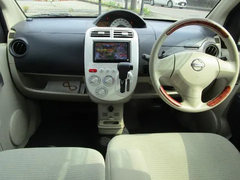 Nissan Otti