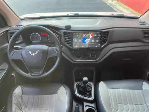 Wuling Hongguang V