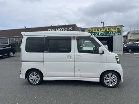 Daihatsu Atrai Wagon
