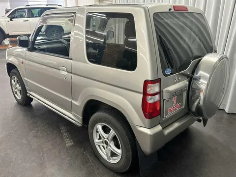 Mitsubishi Pajero Mini