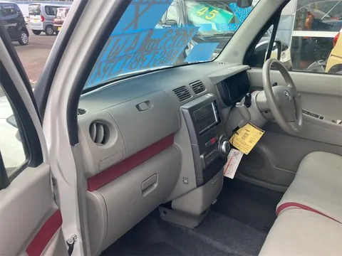 Toyota Pixis Space