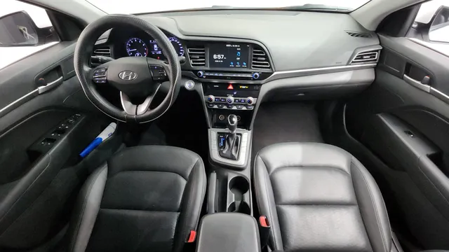 Hyundai Elantra (Avante)