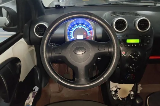 BYD F0