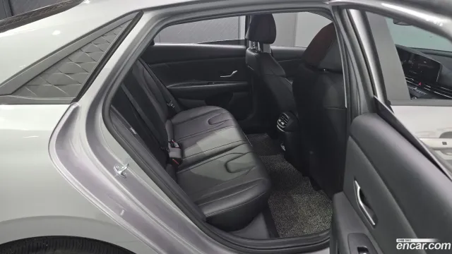 Hyundai Elantra (Avante)