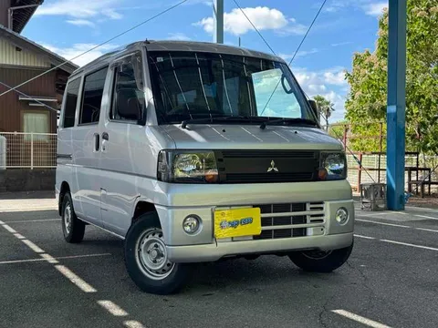 Mitsubishi Minicab Van