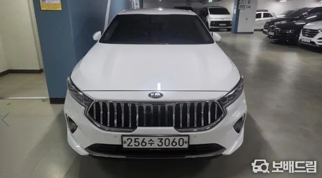 Kia Cadenza (K7)