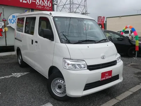 Toyota TownAce Van