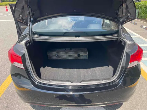 Hyundai Elantra (Avante)