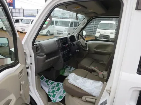 Nissan Clipper