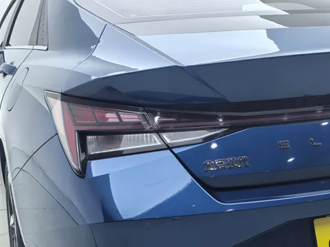 Hyundai Elantra (Avante)