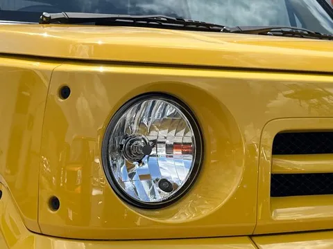 Daihatsu Naked