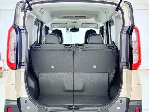 Mitsubishi Delica Mini