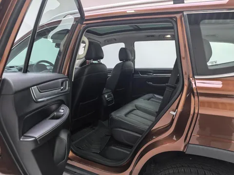Roewe RX8