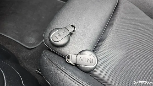 MINI Cooper Convertible