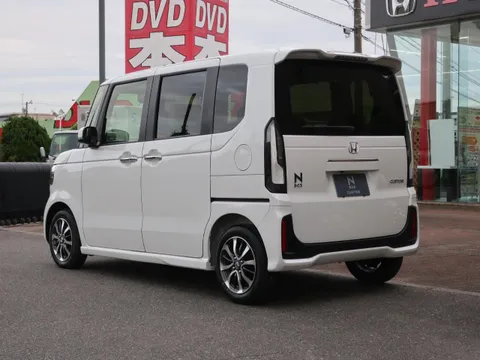 Honda N-BOX Custom