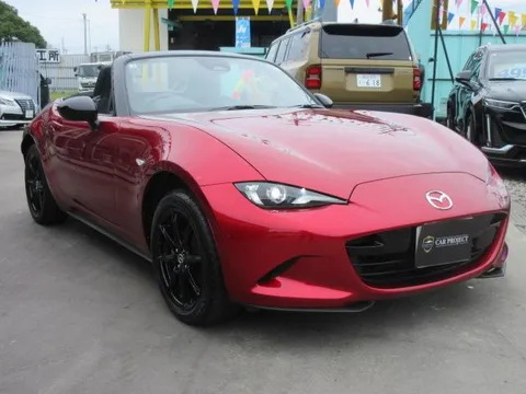 Mazda MX-5 (Roadster)
