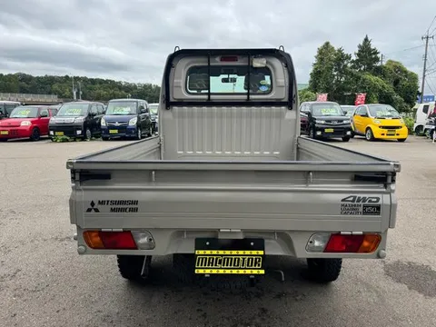 Mitsubishi Minicab Truck