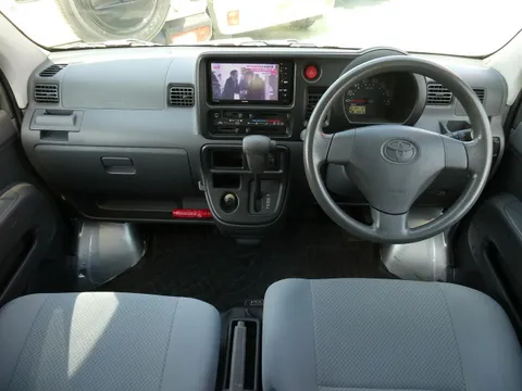 Toyota Pixis Van