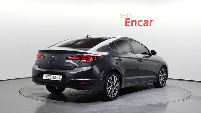 Hyundai Elantra (Avante)