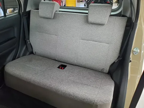Daihatsu Mira Tocot