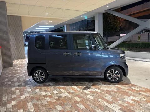 Honda N-BOX Custom