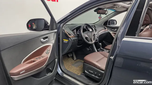 Hyundai Grand Santa Fe (Maxcruz)