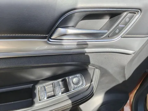 Roewe RX8
