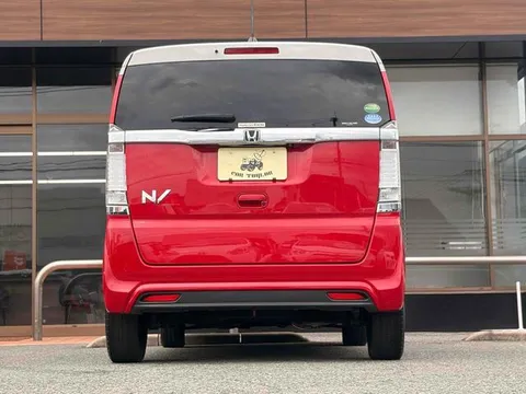 Honda N-BOX Slash