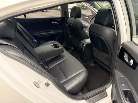 Kia K4