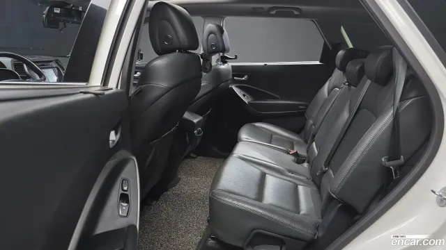 Hyundai Grand Santa Fe (Maxcruz)