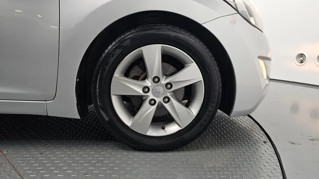 Hyundai Elantra (Avante)