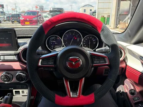 Mazda MX-5 (Roadster)