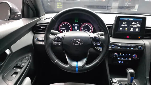 Hyundai Veloster