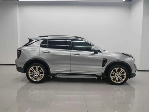 Lynk & Co 01