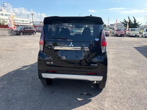 Mitsubishi eK X