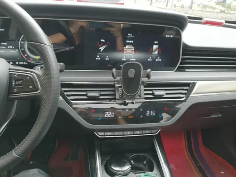 Hongqi HS5