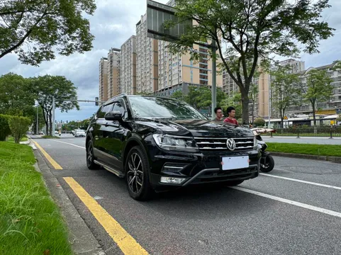 Volkswagen Tiguan L