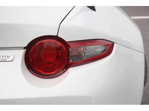 Mazda MX-5 (Roadster)