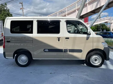 Toyota TownAce Van