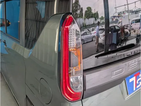Mitsubishi Delica Mini