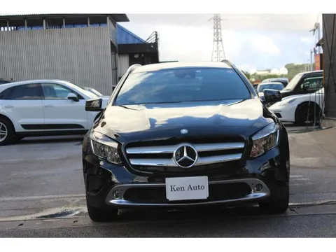 Mercedes-Benz GLA-Class
