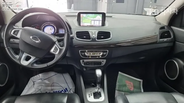Renault SM3